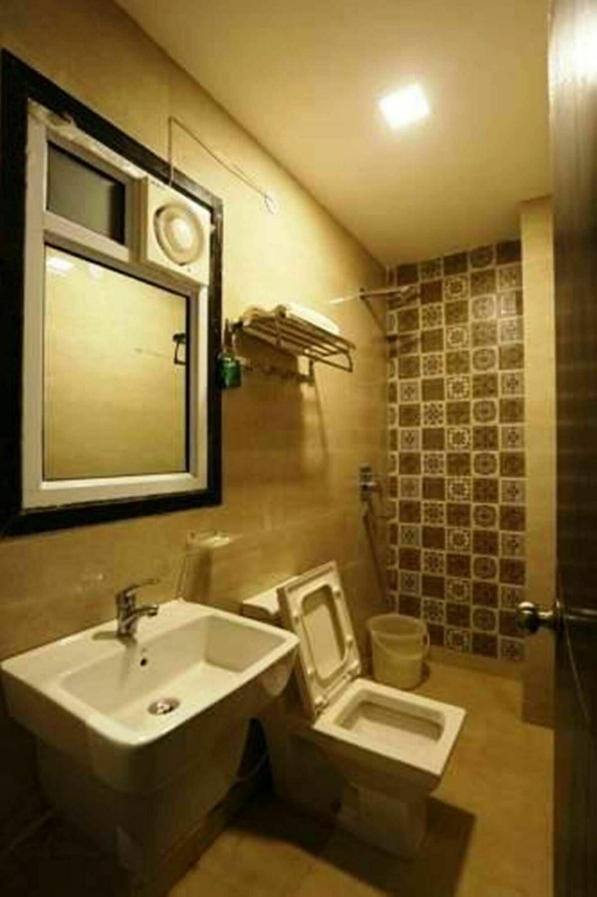 Hotel Fabexpress Le Continental Paharganj Neu-Delhi Exterior foto