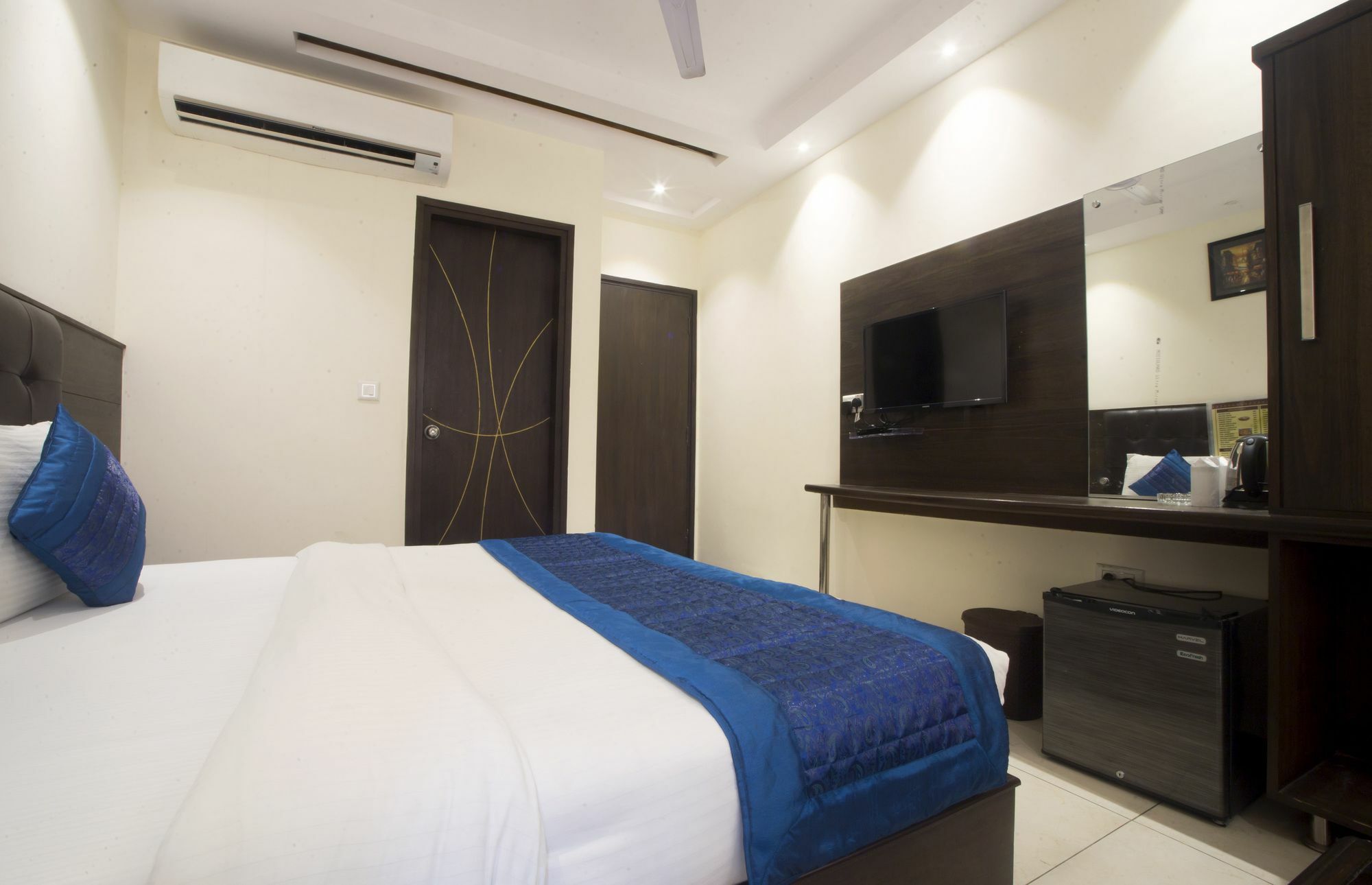 Hotel Fabexpress Le Continental Paharganj Neu-Delhi Exterior foto